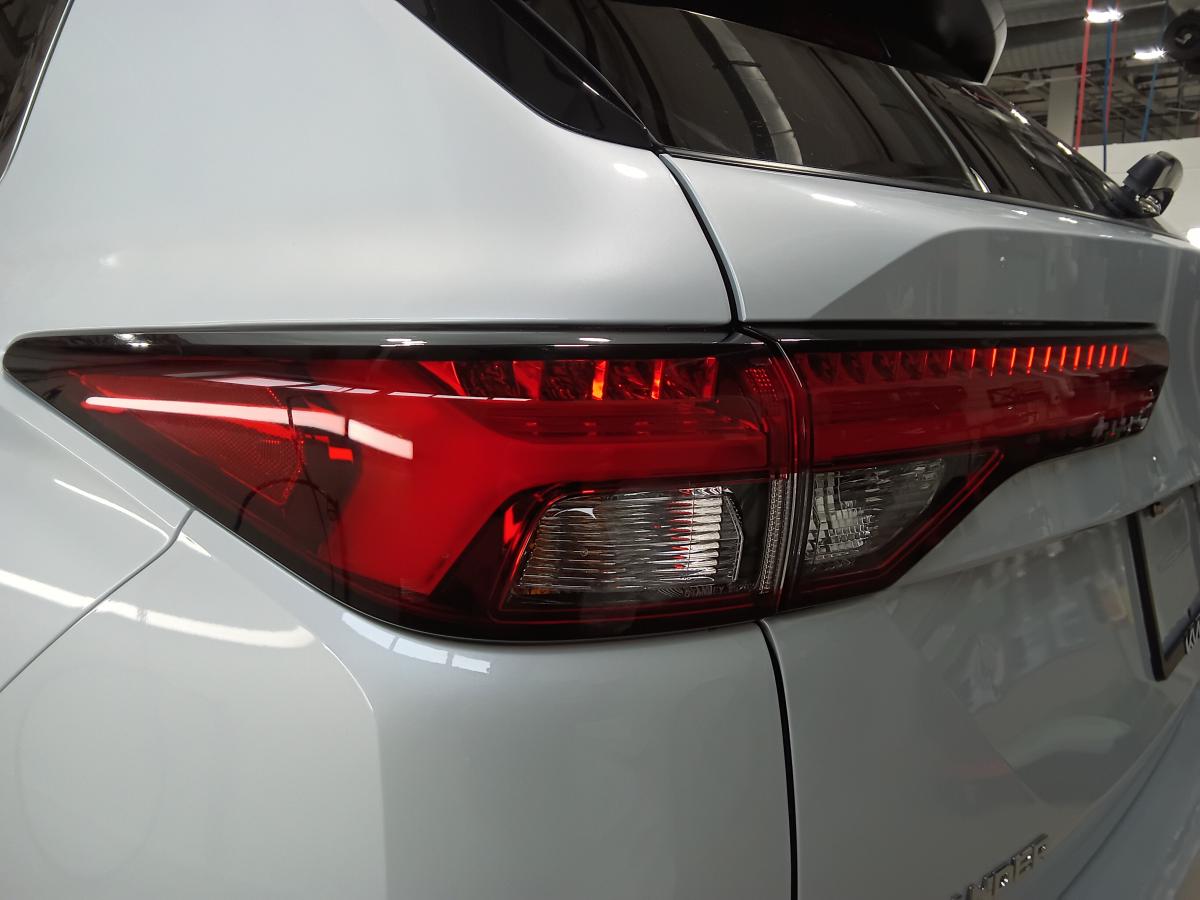 2024 Mitsubishi Outlander - Image 362