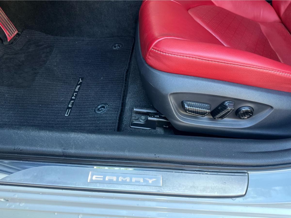 2018 Toyota Camry - Image 59