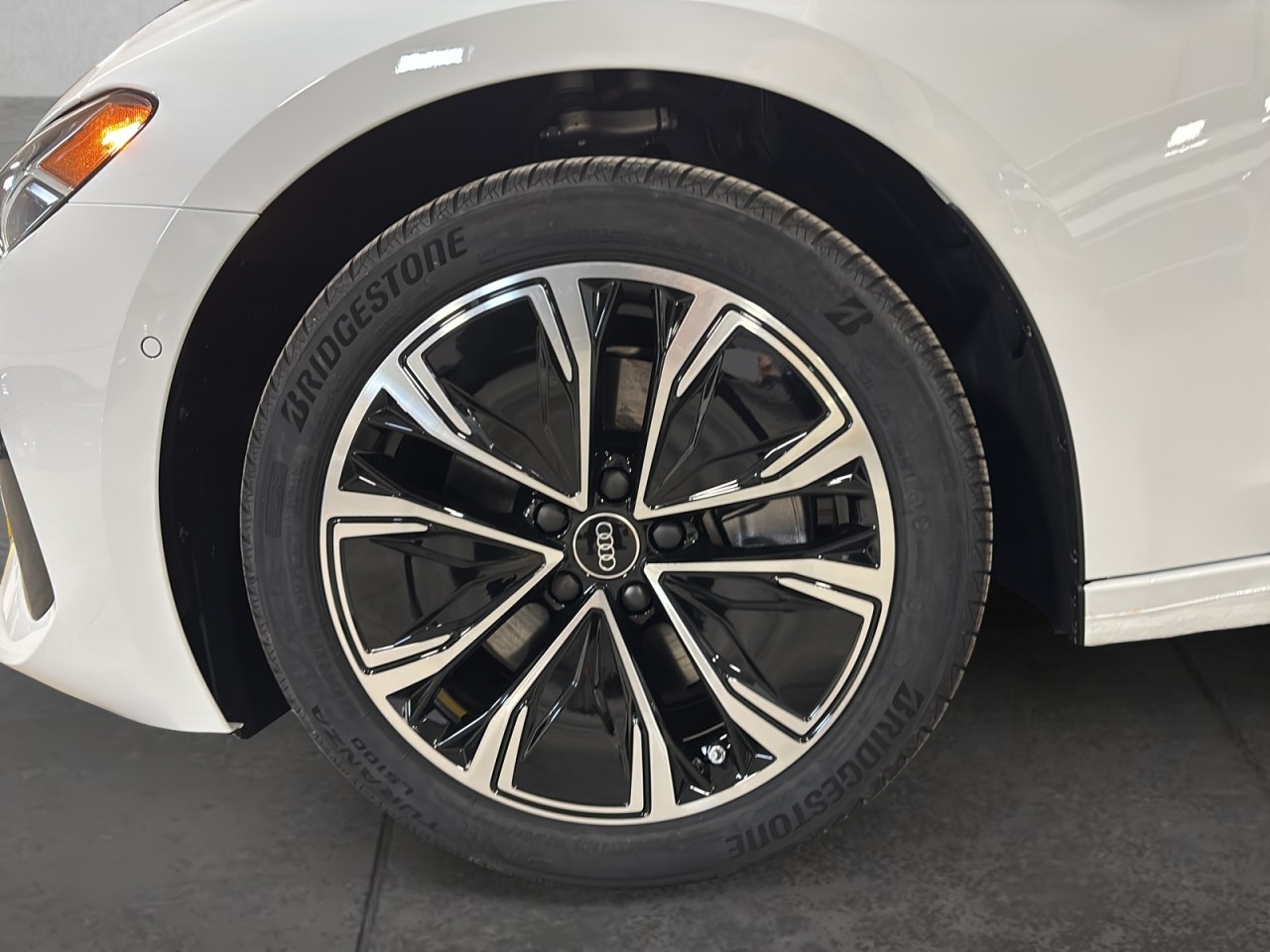 2025 Audi A5 - Image 10