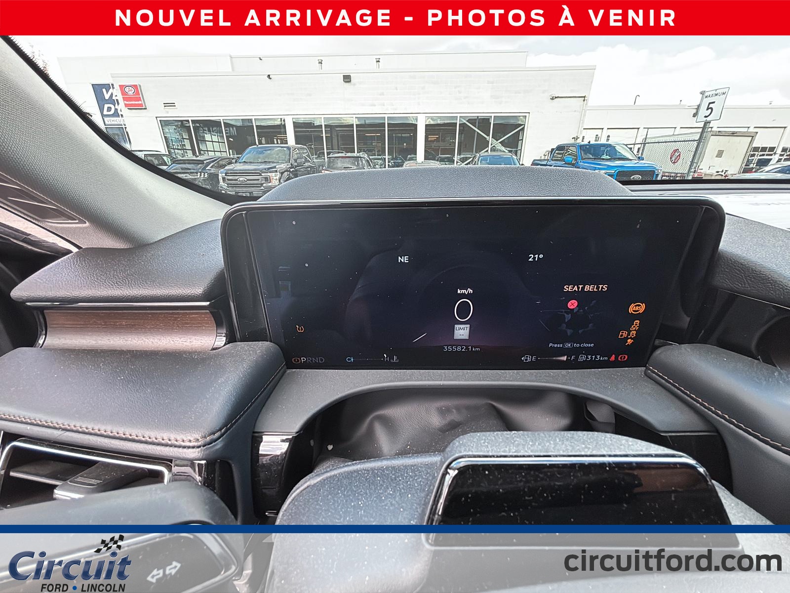 2025 Lincoln Aviator - Image 18