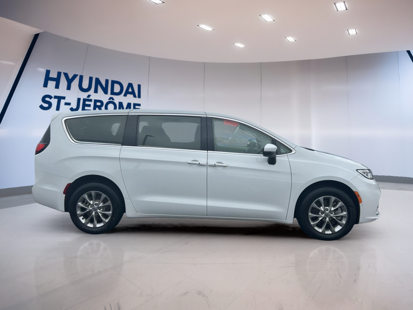 2023 Chrysler Pacifica - Image 409