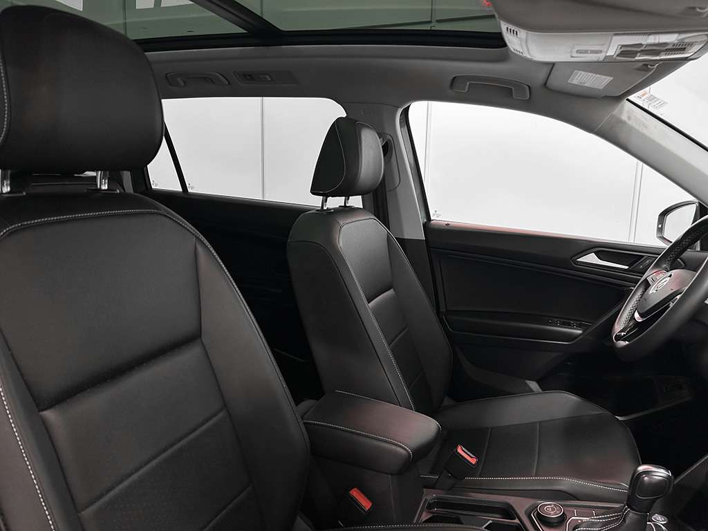 2021 Volkswagen Tiguan - Image 127