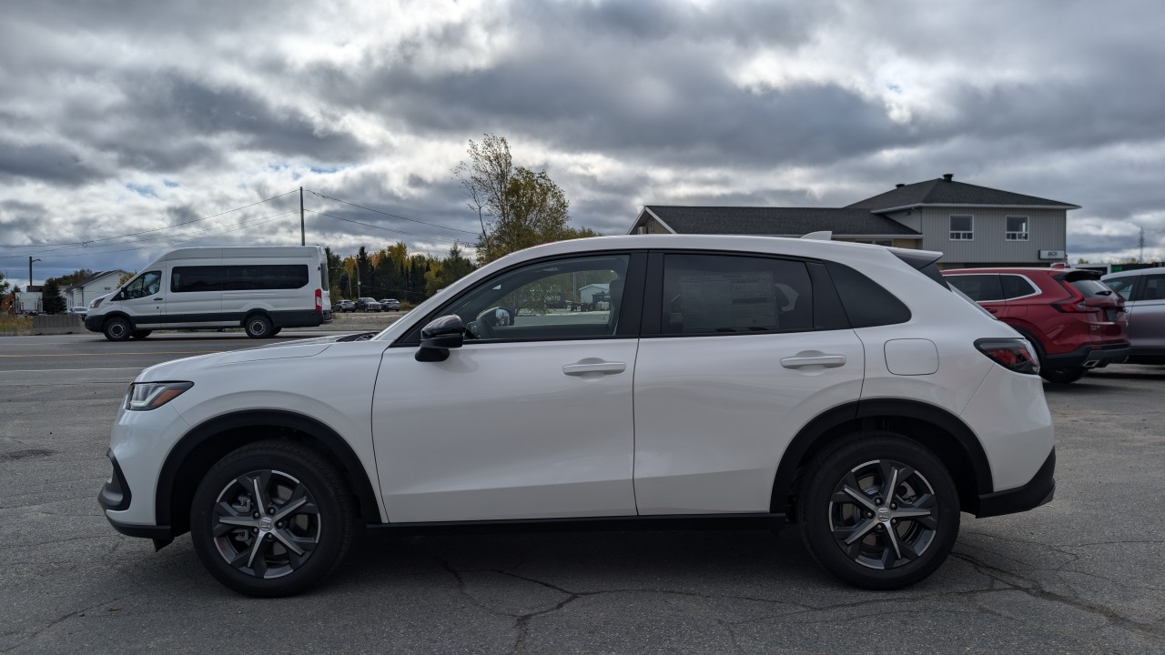 2027 Honda HR-V - Image 4