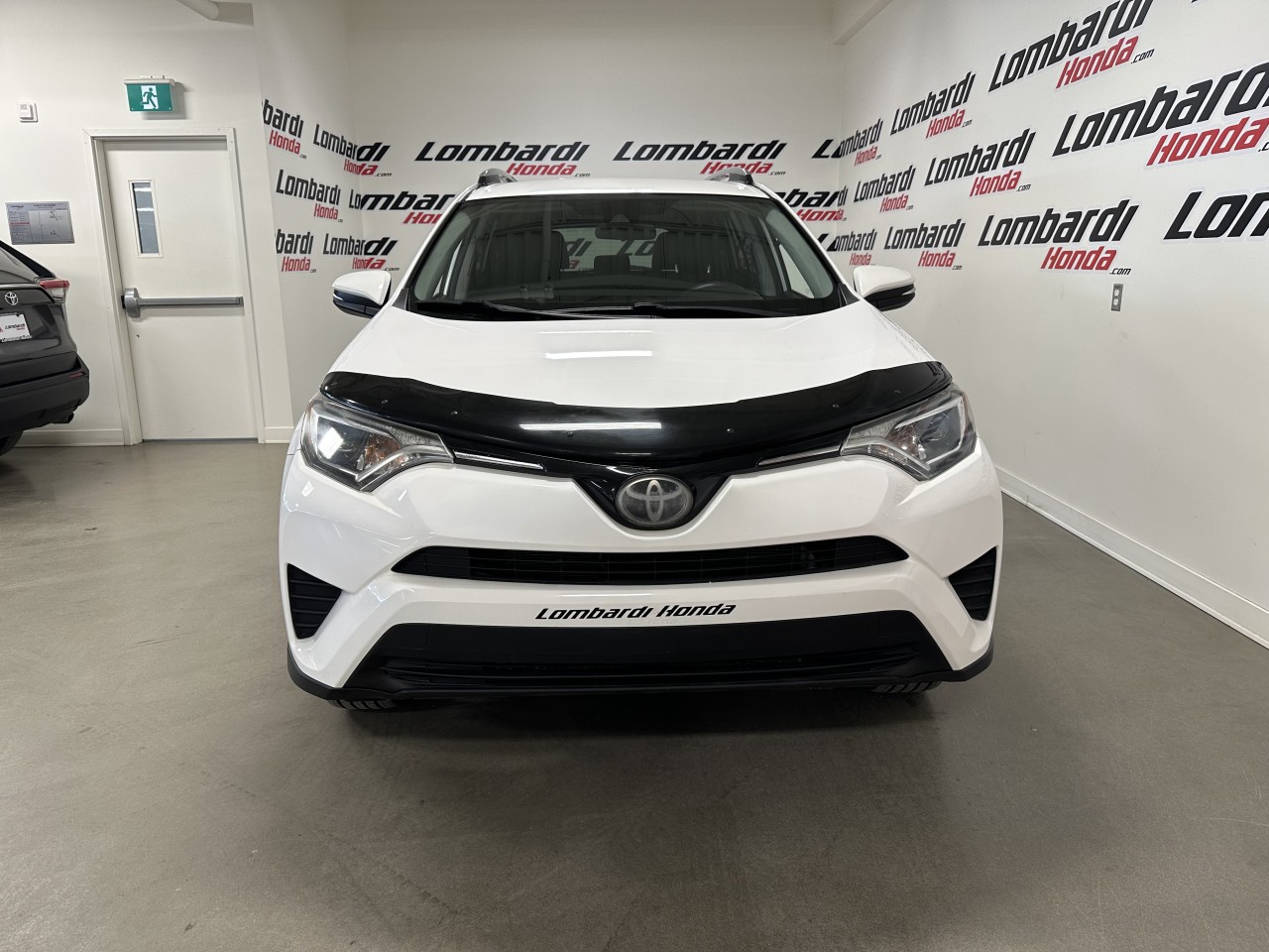 2018 Toyota RAV4 - Image 3