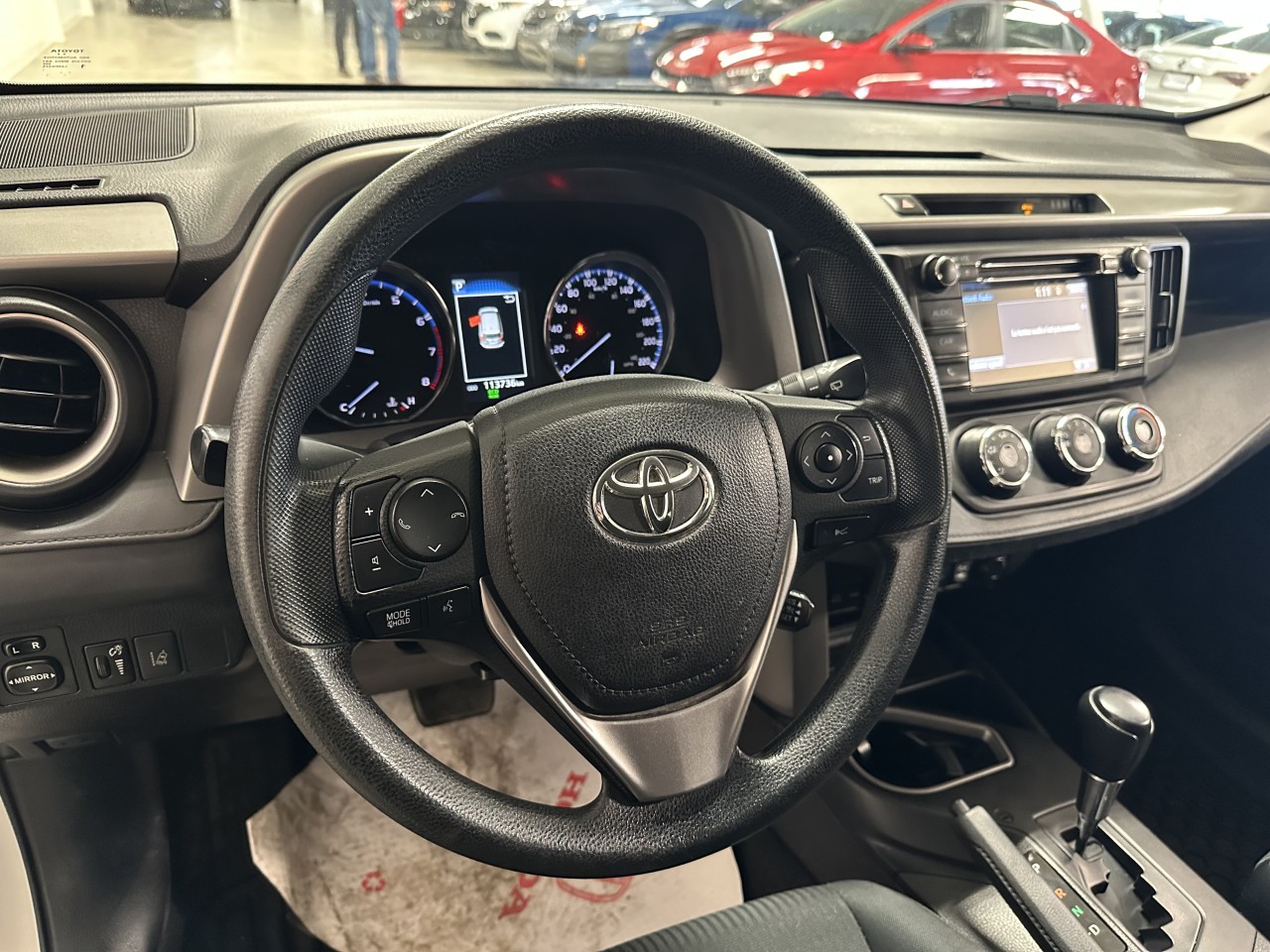 2018 Toyota RAV4 - Image 19