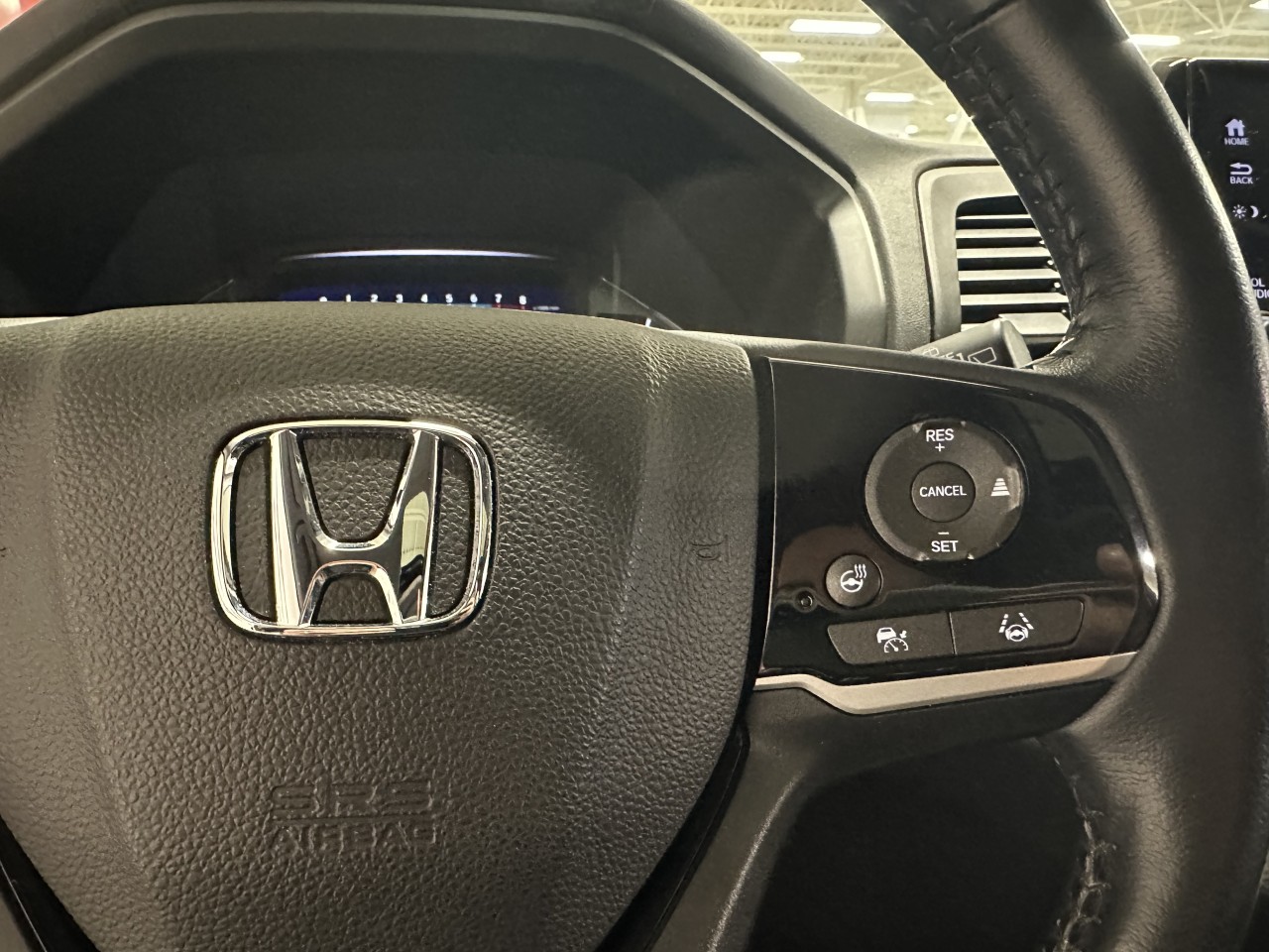 2022 Honda Odyssey - Image 16