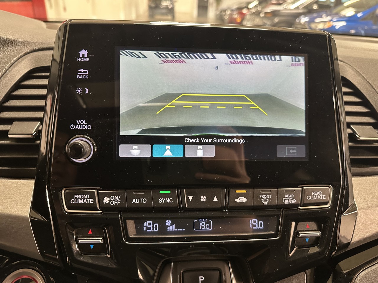 2022 Honda Odyssey - Image 17
