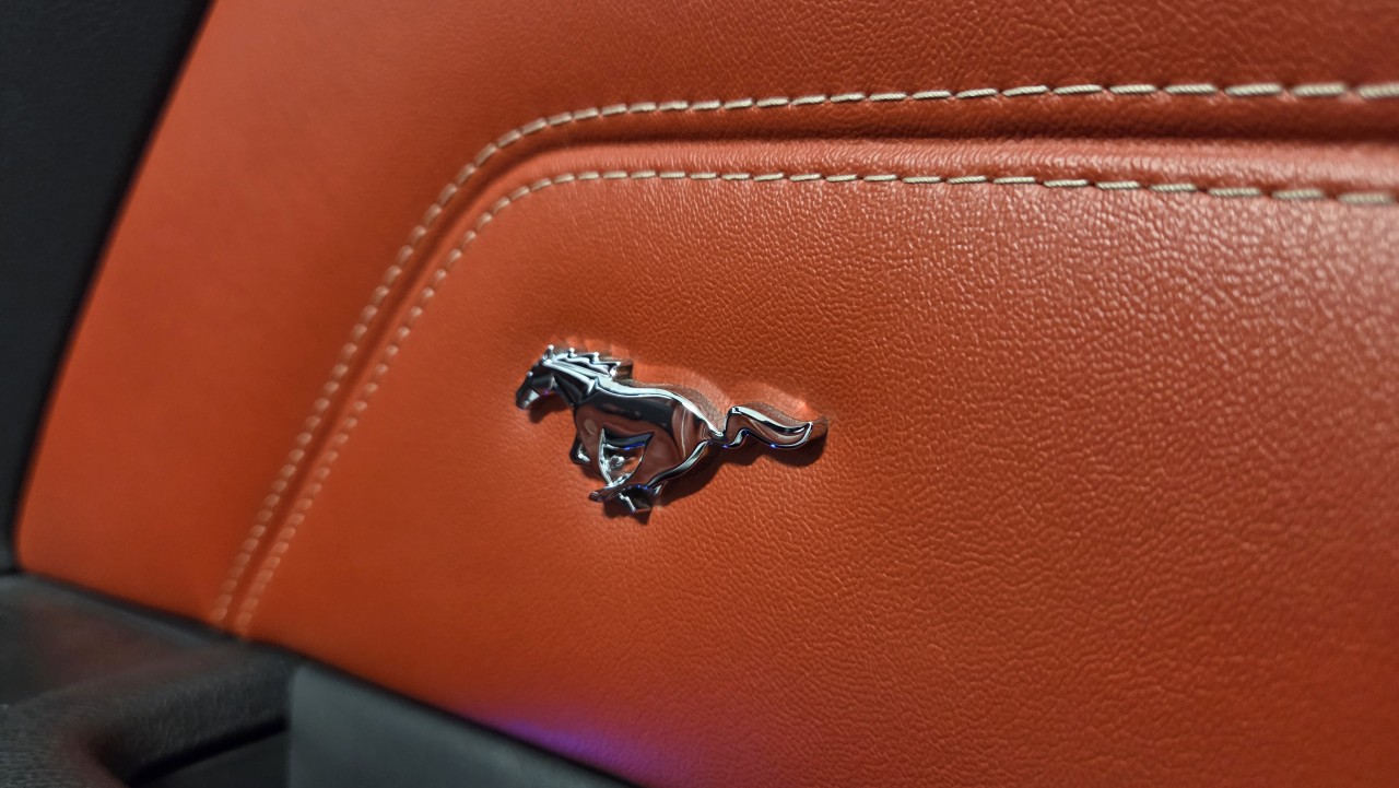 2011 Ford Mustang - Image 27