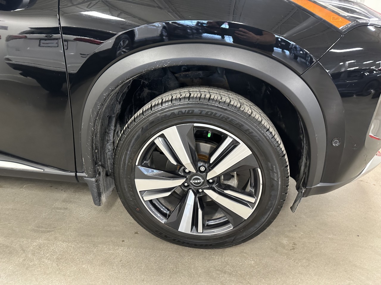 2022 Nissan Rogue - Image 5