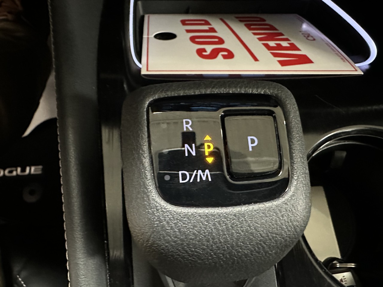 2022 Nissan Rogue - Image 16