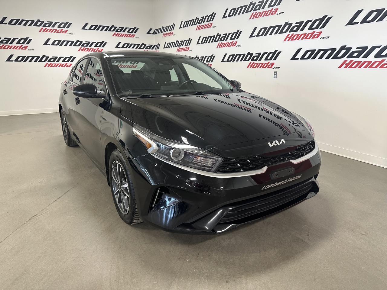 2023 Kia Forte - Image 5