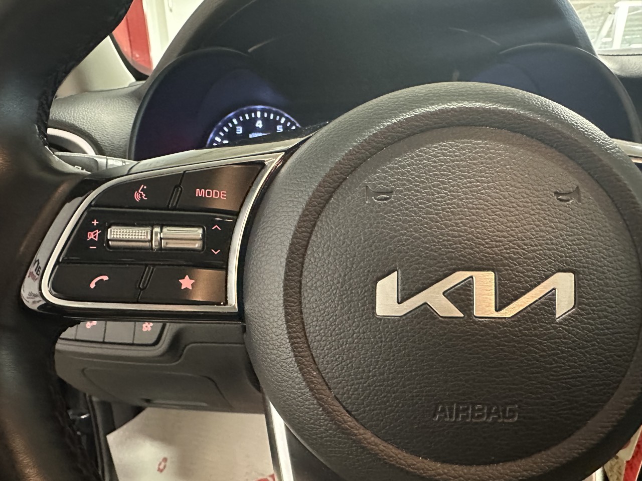 2023 Kia Forte - Image 14