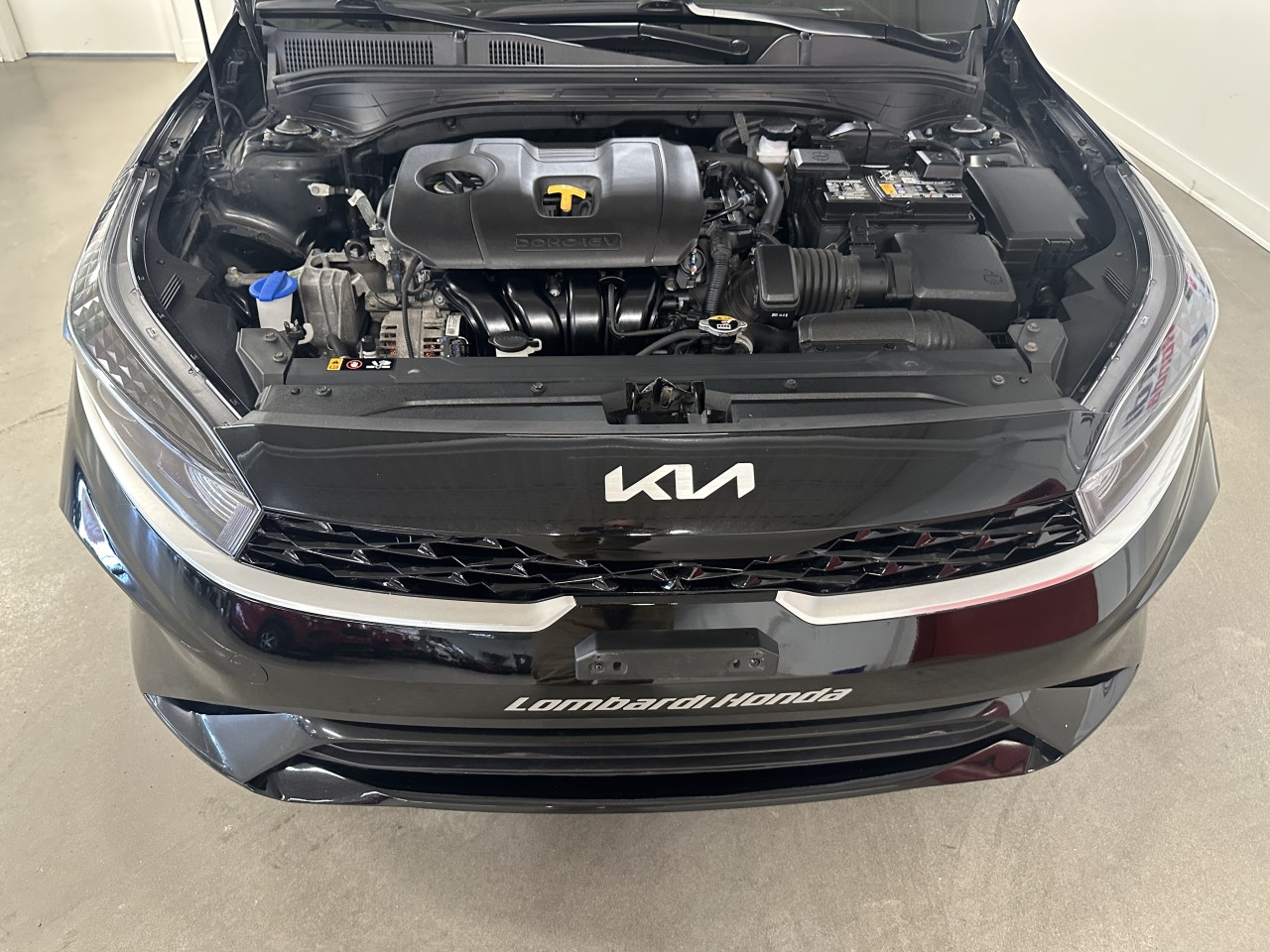 2023 Kia Forte - Image 23