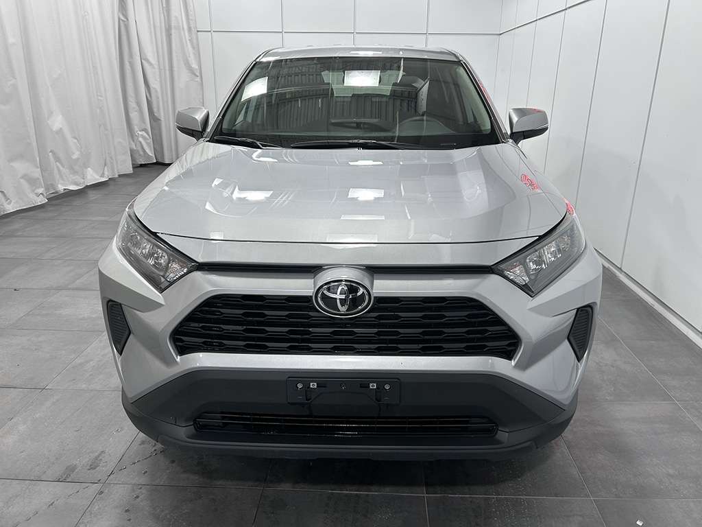 2025 Toyota Rav4 - Image 30
