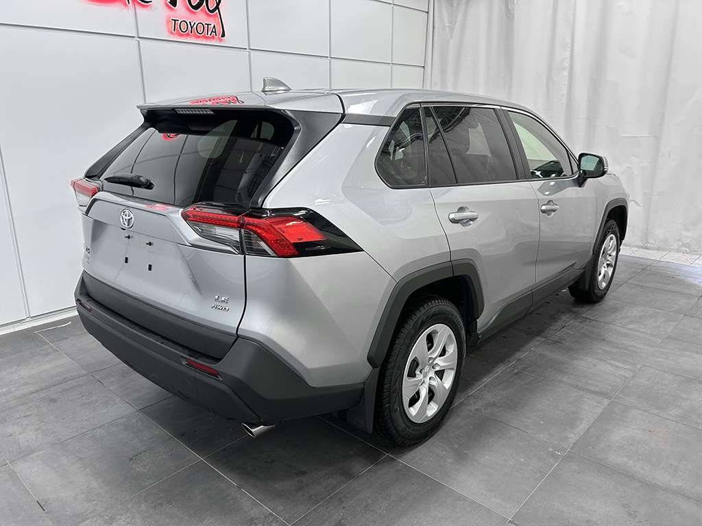 2025 Toyota Rav4 - Image 34