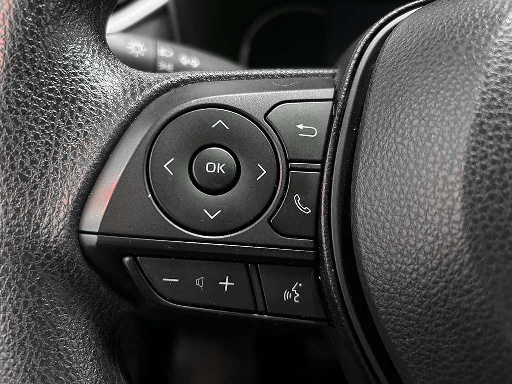 2025 Toyota Rav4 - Image 38