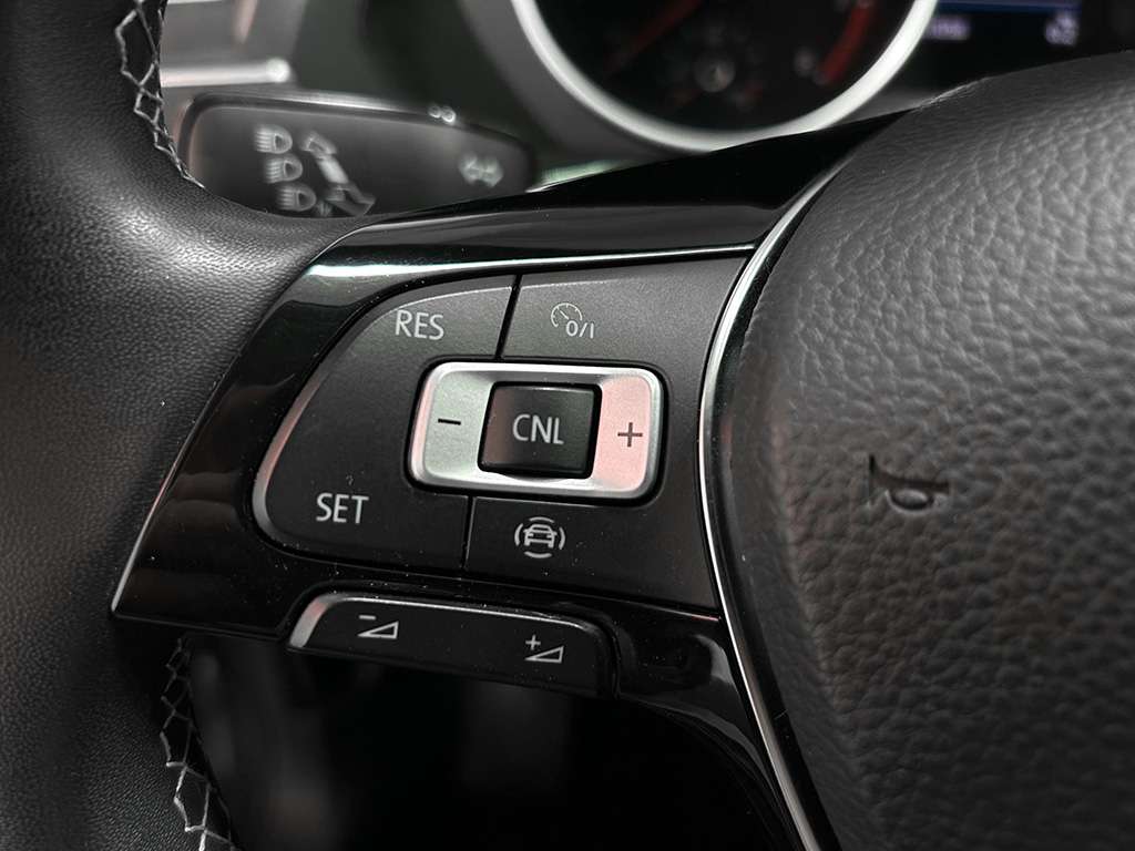 2021 Volkswagen Tiguan - Image 138