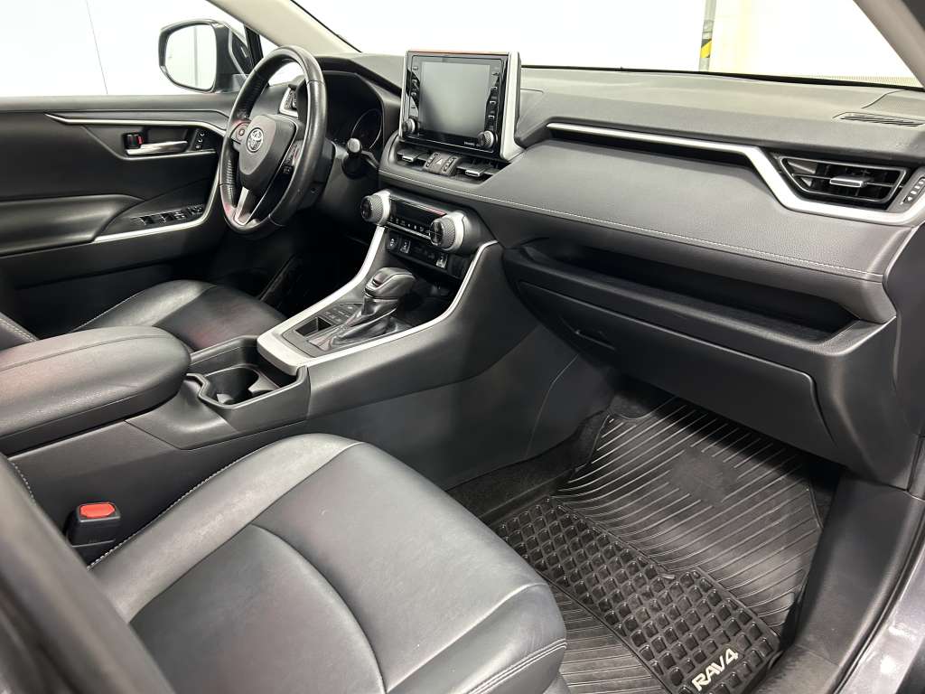 2019 Toyota Rav4 - Image 33