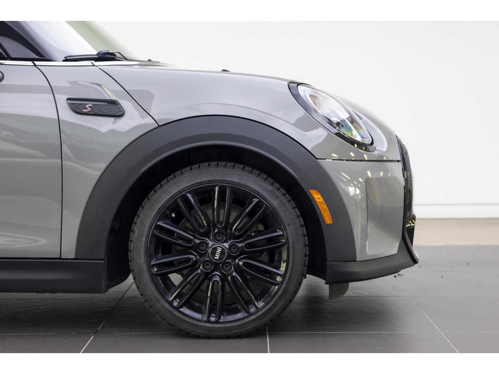 2022 Mini Cooper S - Image 17