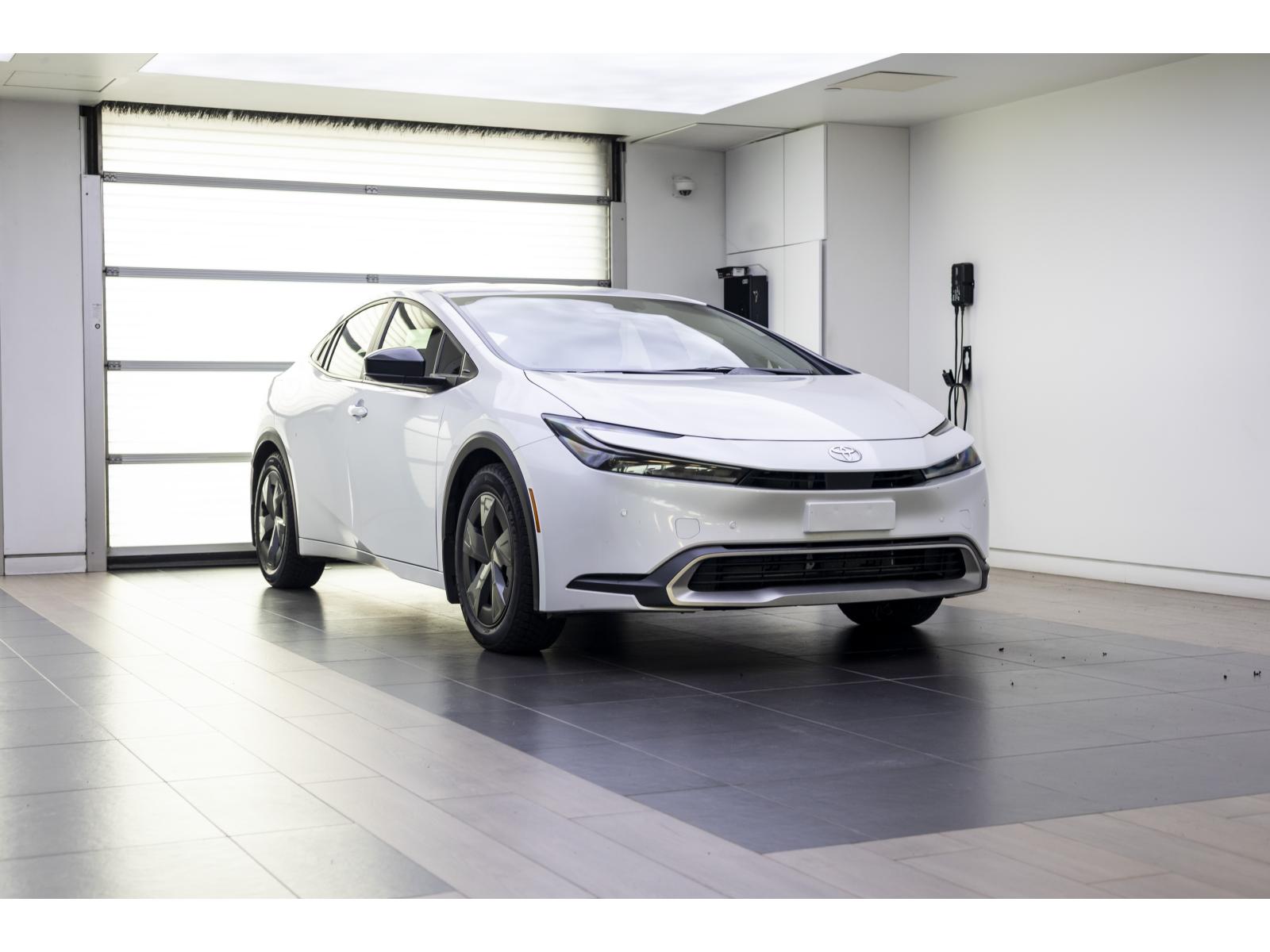 2024 Toyota Prius - Image 93