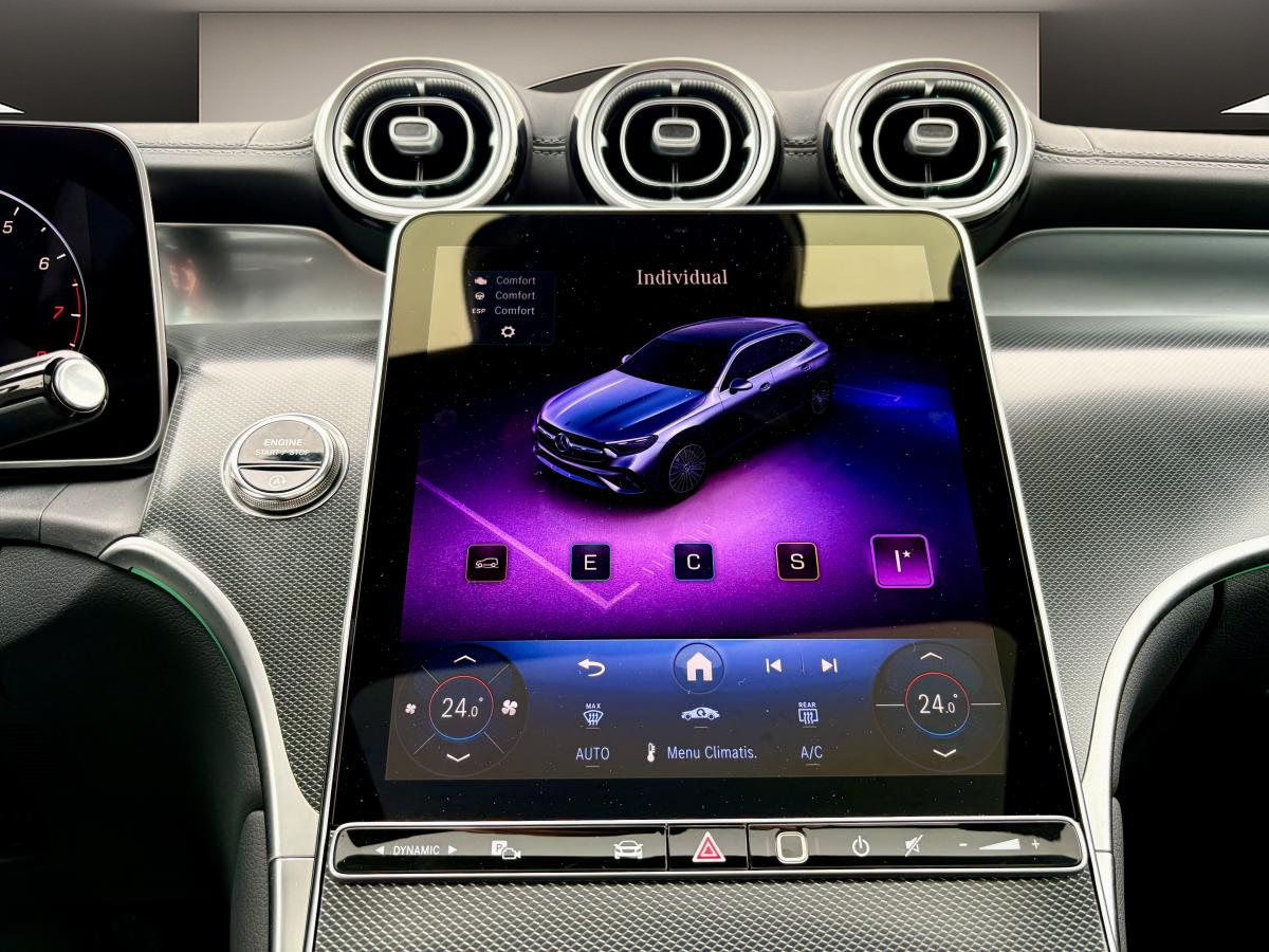 2025 Mercedes-Benz GLC 300 - Image 841