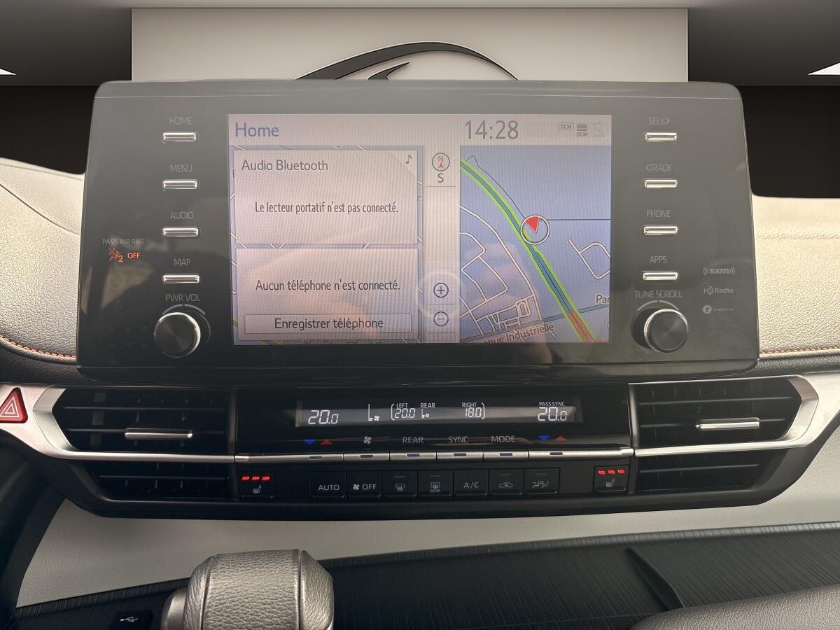 2022 Toyota Sienna Hybrid - Image 502