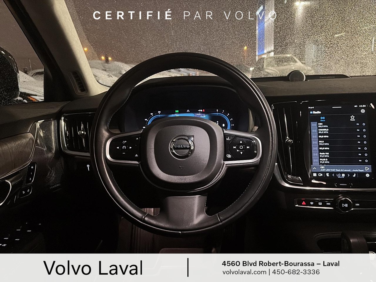 2022 Volvo V90 Cross Country - Image 911
