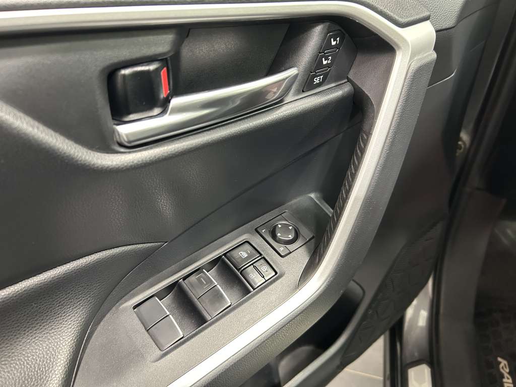 2019 Toyota Rav4 - Image 59