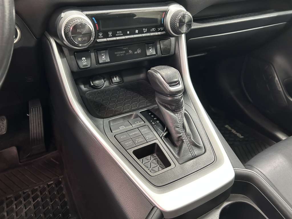 2019 Toyota Rav4 - Image 64