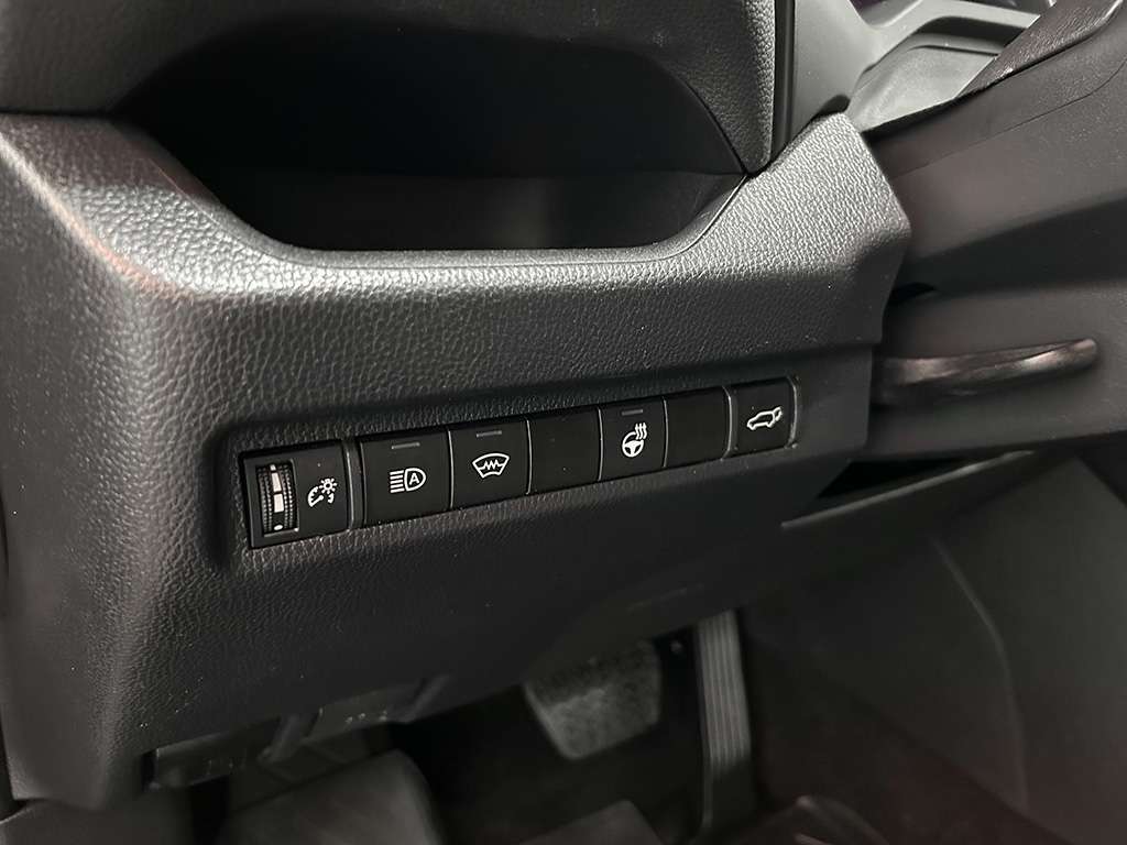 2023 Toyota Rav4 - Image 36