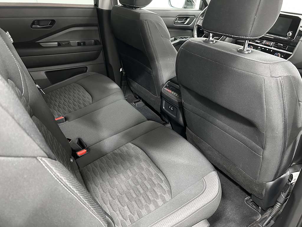 2023 Nissan Pathfinder - Image 37