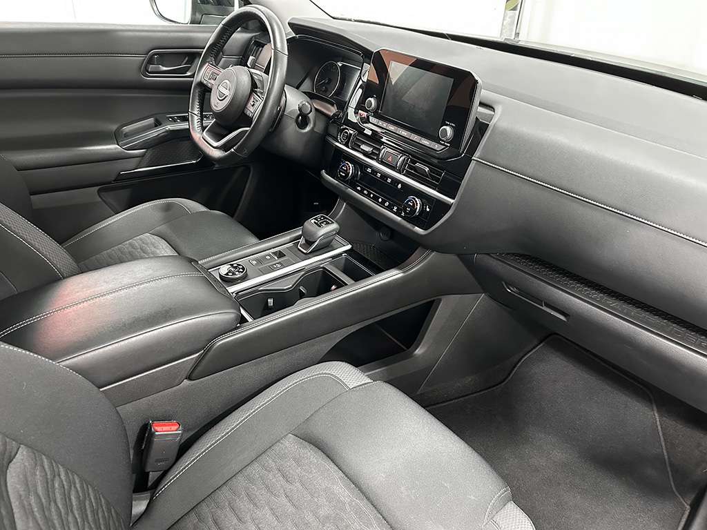 2023 Nissan Pathfinder - Image 38