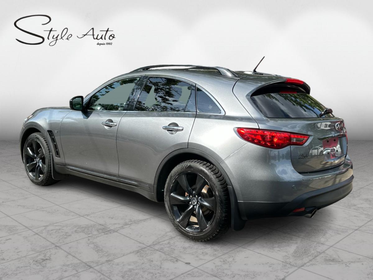 2017 Infiniti QX70 - Image 35