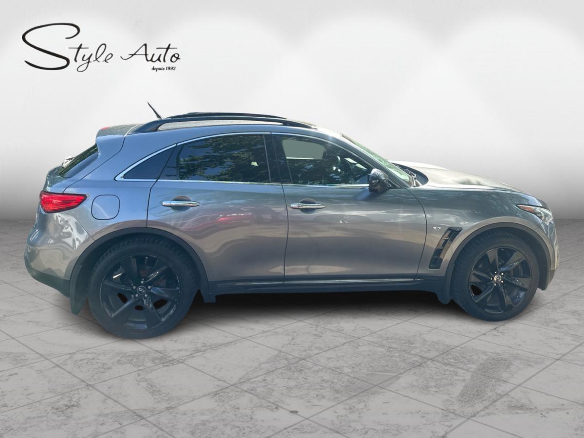 2017 Infiniti QX70 - Image 39