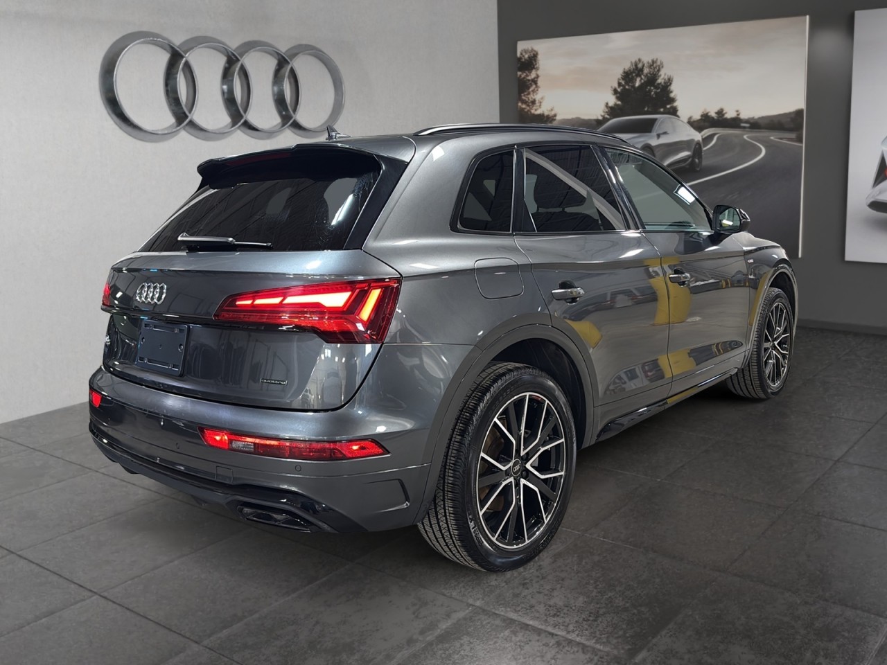 2022 Audi Q5 - Image 5