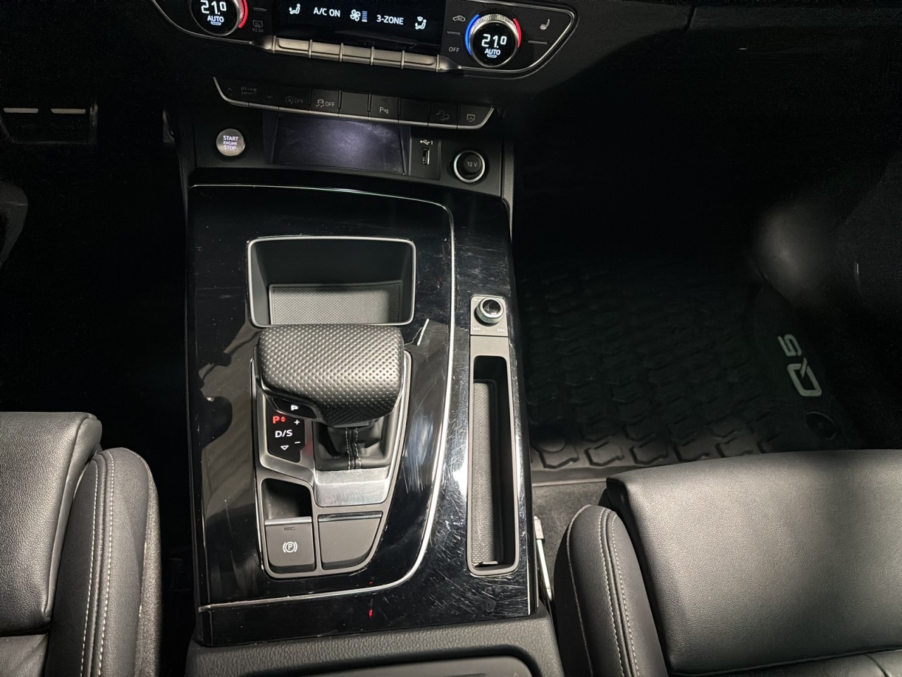 2022 Audi Q5 - Image 15