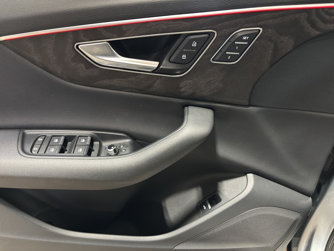 2023 Audi Q7 - Image 9