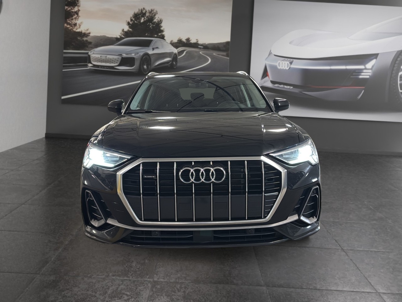 2023 Audi Q3 - Image 2