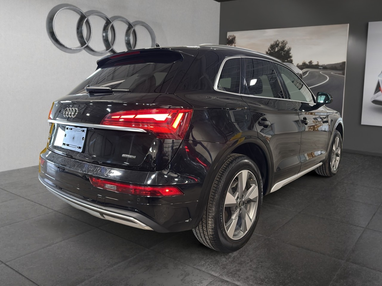 2024 Audi Q5 - Image 6