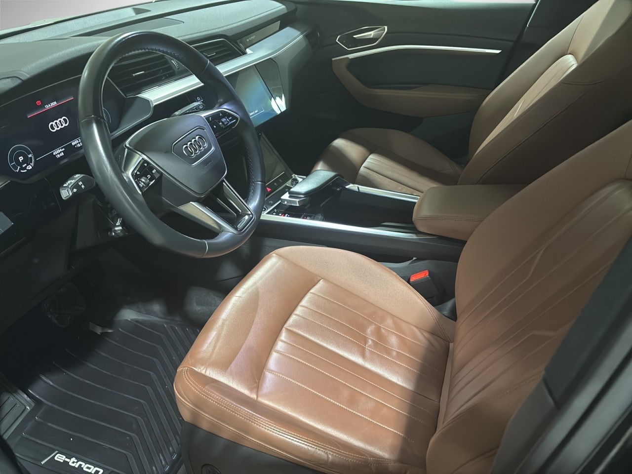 2023 Audi e-tron - Image 7