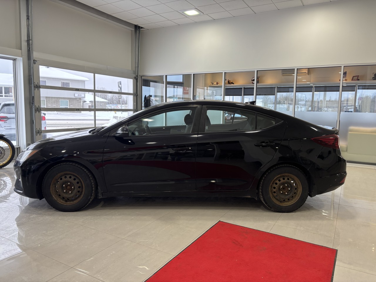 2019 Hyundai Elantra - Image 8