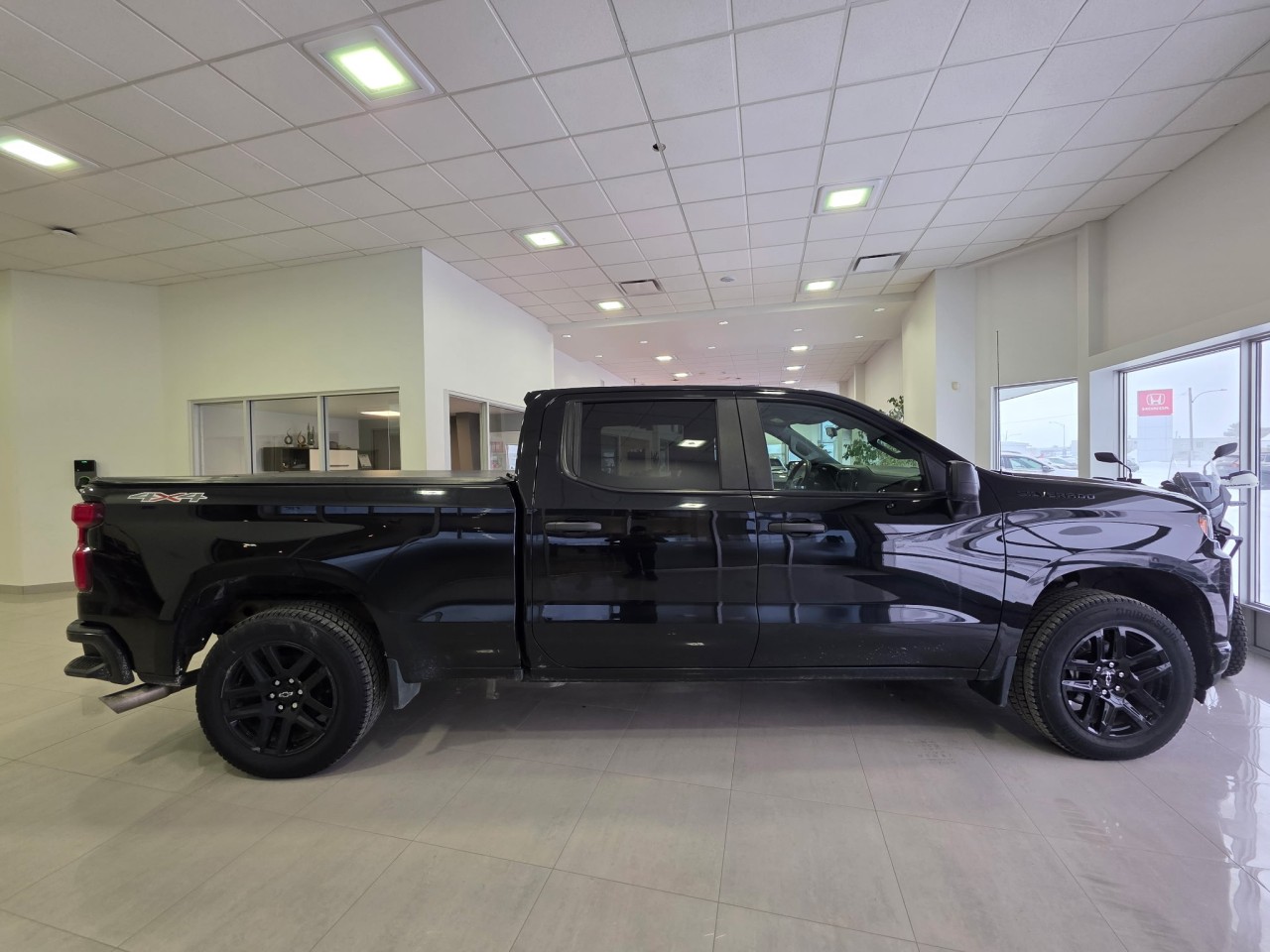 2021 Chevrolet Silverado 1500 - Image 9