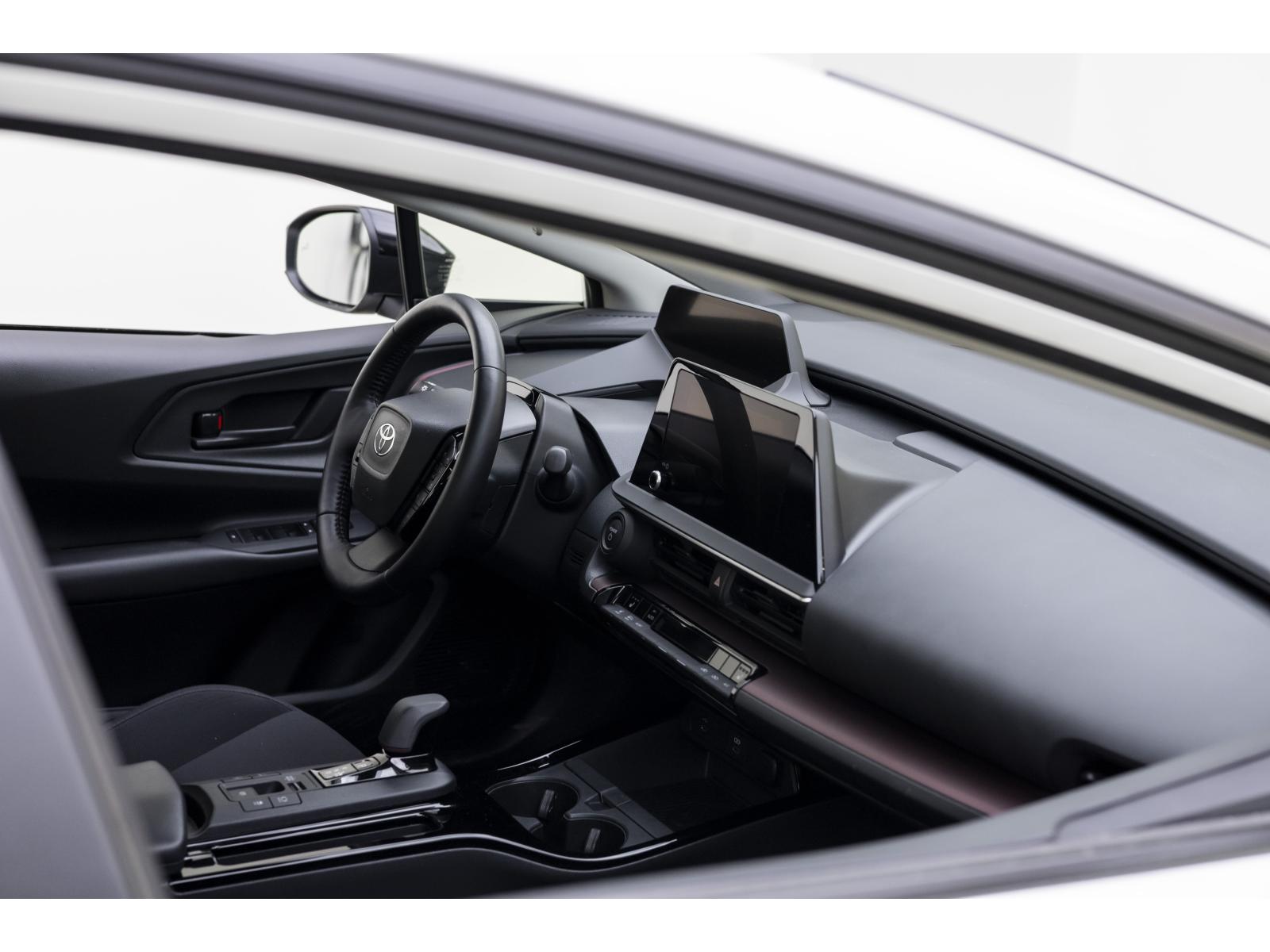 2024 Toyota Prius - Image 122
