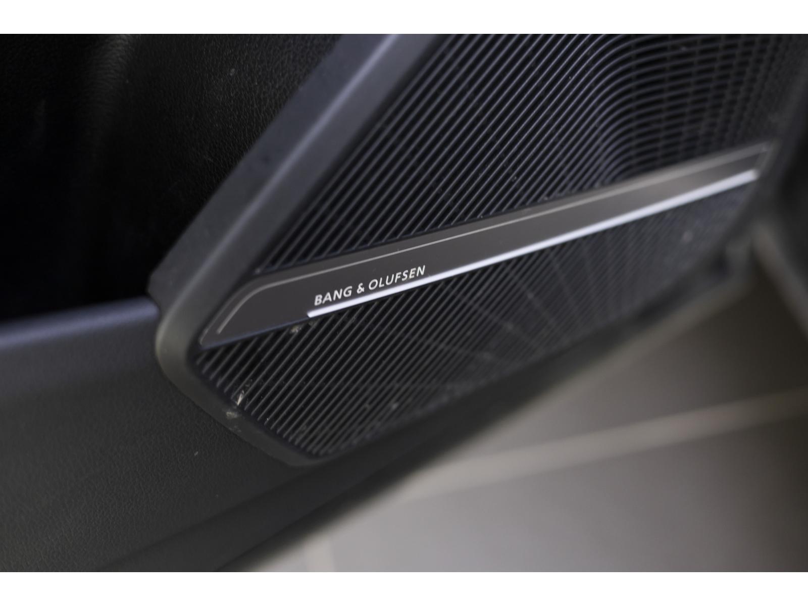 2022 Audi SQ5 - Image 240