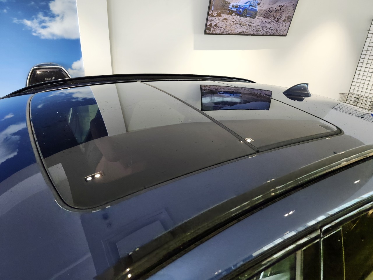 2023 BMW X4 - Image 10