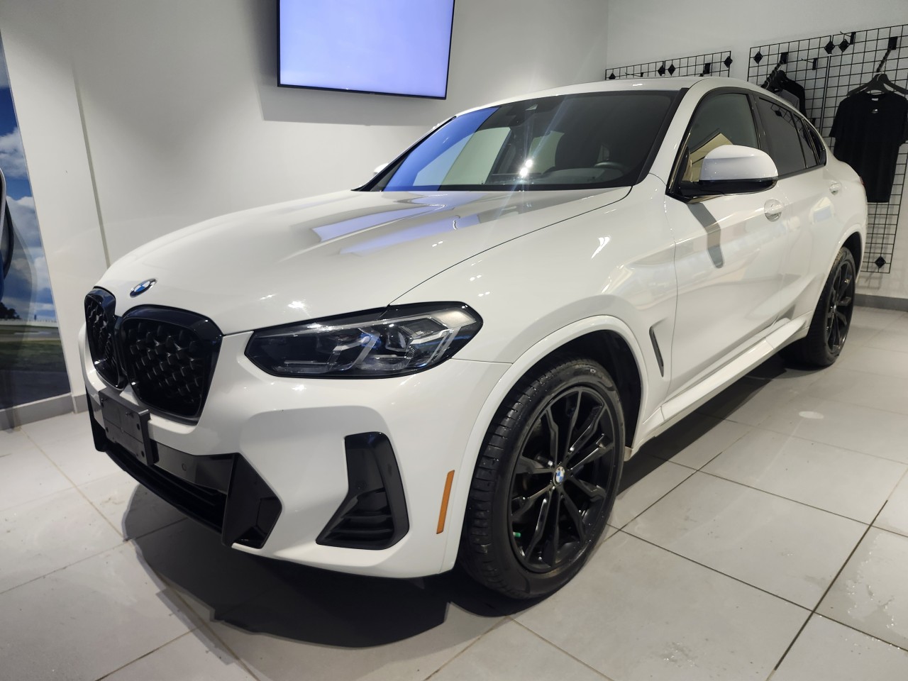 2023 BMW X4