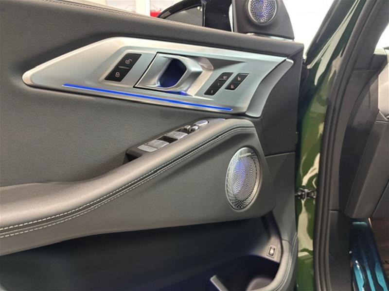 2026 BMW XM - Image 10