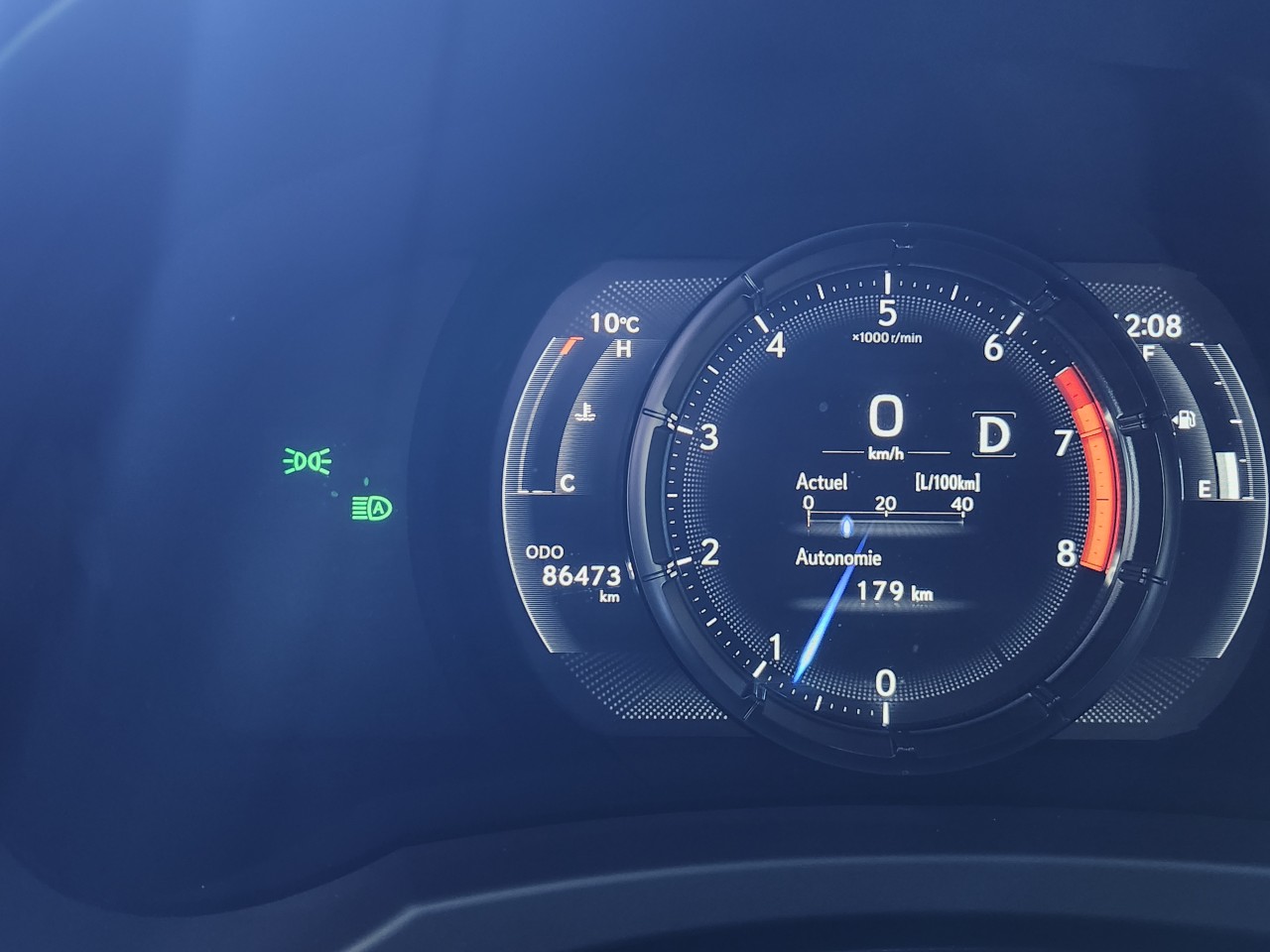2022 Lexus IS - Image 17