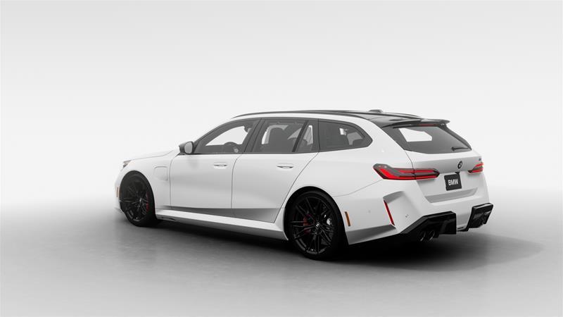 2027 BMW M5 - Image 2