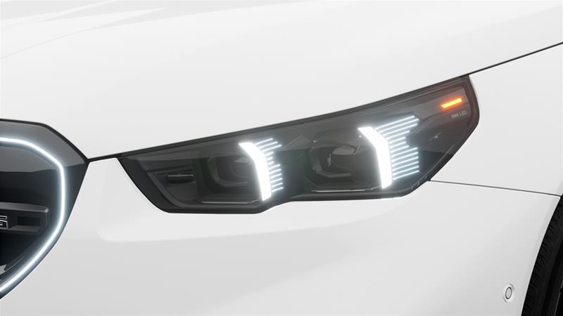 2027 BMW M5 - Image 6